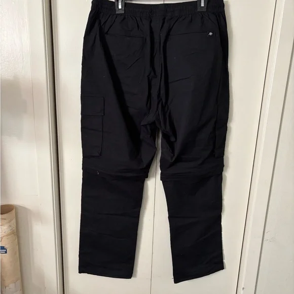 Men's Aeropostale Black Cargo Convertible Pants - Picture 4 of 5